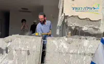 Герой, потерявший 7 октября обе руки, возвращается домой. Видео