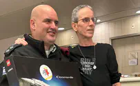 'איש הלגו' במפגש מרגש עם החטוף שחזר מהשבי