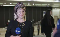 להחליט אם להיות ברכבת הגאולה שכבר נוסעת