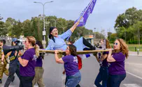 מיצג האלונקה: "נפלתם על האם הלא נכונה"