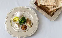 מה נשתנה כשליל הסדר במוצאי שבת?