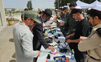 אלפים הניחו תפילין ביום הזיכרון