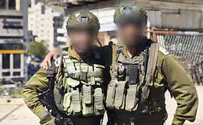 אחים לנשק – וגם בבית