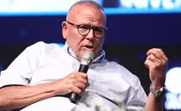 שומר את "חצי הכדור האחרון" למשבר חוקתי