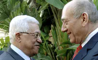 Ehud Olmert lobbies for Abbas instead of Israel