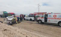 גבר ואישה כבני 60 נהרגו בתאונה חזיתית