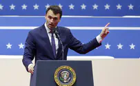 Charlie Kirk educates a pro-Palestinian student