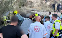 רכב התהפך לתעלה - שניים נהרגו