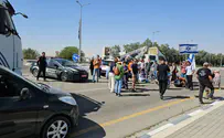 Hostages' families block Gaza aid trucks in protest