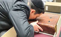 'Damascus Crowns' unveiled in tribute to Syrian Chief Rabbi