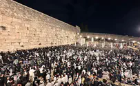 Thousands at the Western Wall as Shavuot ends