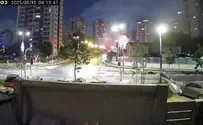 הטיל האיראני פוגע בבניין בפתח תקווה