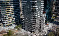 Watch: Rescues at site of missile strike in Ramat Gan