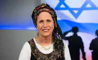 אופטימיות, הומור, שיר ו...רגל קטועה