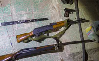 IDF apprehends weapons dealers in southern Syria