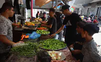 Photos show Gaza market full of goods, locals shopping freely
