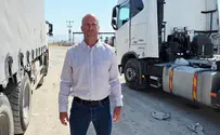 MK blocks Gaza aid trucks at Allenby Crossing in protest