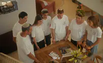 החברים מבני עקיבא במחרוזת שירי ארץ ישראל