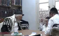 Haredi leader visits yeshiva students held in military prison