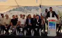 Maaleh Adumim mayor announces E1 plan, recites special blessing
