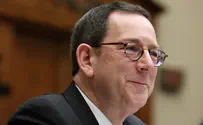 Northwestern President resigns