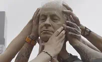 UN protest uses Netanyahu head as soccer ball