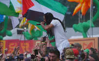 مغني "بوب فيلين" يحتفل بقتل ناشط مؤيد لإسرائيل