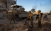 القضاء على مسلحين جوًا وبحرًا وتدمير بنى حماس في غزة