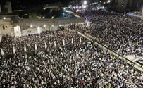 50,000 participate in Selichot prayers at Western Wall on Rosh Hashanah eve