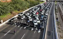 Ayalon highway blocked in protest over crime in Arab sector