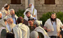 Moving holiday prayers from Tzfat