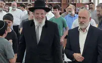 צילום: יחצ הרב הראשי הגיע לנתיב מאיר