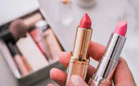 istock Beyond Color: The Psychology of the Perfect Lipstick in a Modern Wardrobe