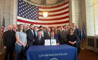 Governor signs executive order to fight antisemitism
