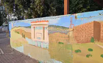 צילום: ללא בית הכנסת שהוצת נצבע מחדש בציורים יחודיים