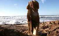 European news broadcasts censor statues to appease Islam