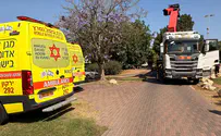 צילום: דוברות מד"א פועל נהרג מפגיעת חפץ כבד בשערי תקווה