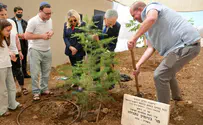 Netanyahu plants roots at new Gush Etzion neighborhood