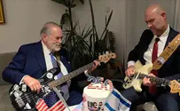 spokesperson Ohana and Huckabee play US anthem