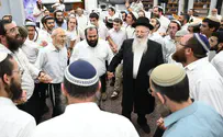 צילום: באדיבות המצלם מאות דפי גמרא בחידון ענק בחדרה