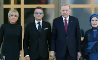 צילום: Anadolu via Reuters Connect Macron's awkward meeting with Turkish First Lady