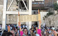 Women of the Wall clash with worshippers at Western Wall
