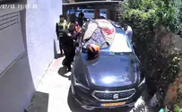 צילום:מצלמת אבטחה 15 דקות של אימה ברכב הלוהט