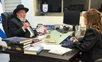 צילום: באדיבות המצלם Рав Кальман Меир Бар поблагодарил Михаль Вольдигер