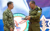 IDF Chief's special gift to CENTCOM Commander