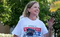 Debbie Wasserman Schultz wins primary in redrawn Florida district