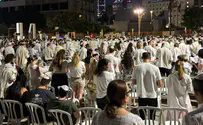 Courtesy of the photographer Three years later: Hostages Square gathers again in prayer