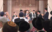 צילום: באדיבות המצלם התעוררות יהודית בבודפשט | מחסן הספרים הפך לבית תפילה שוקק חיים