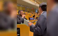 צילום מסך דנון הציג מכשיר סטארלינק לנציג האיראני