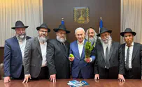 Chabad to Netanyahu: ‘Bring light into the darkness’